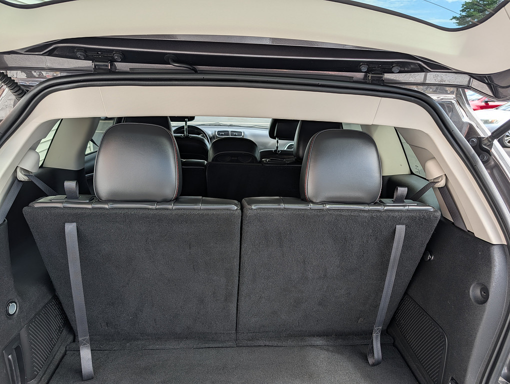 2016 Dodge JOURNEY RT Located at Circus Auto Sales slide-image