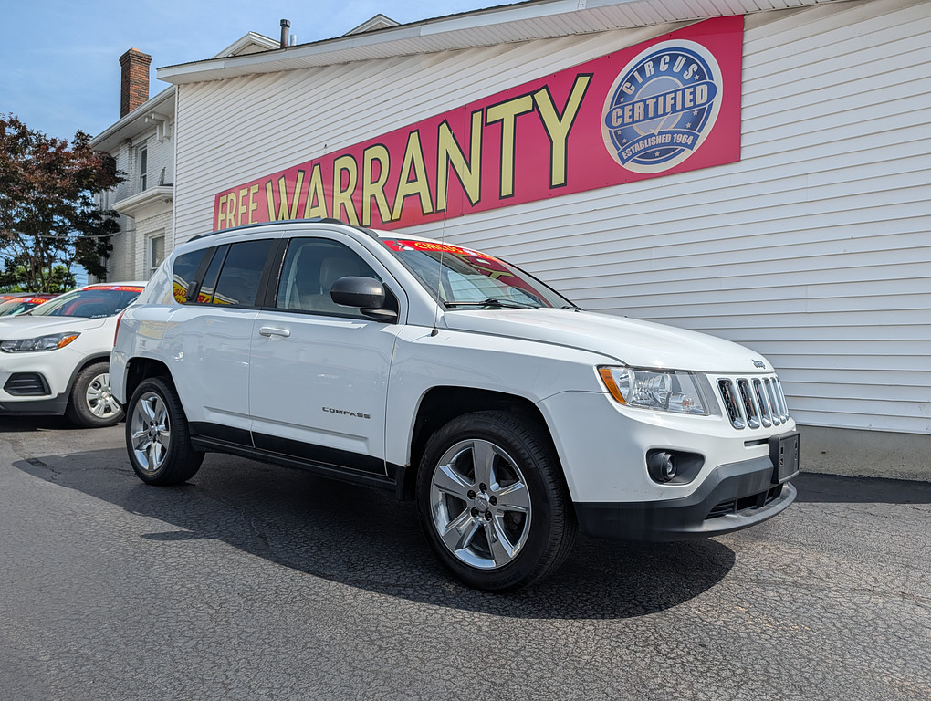 2011 Jeep COMPASS LIMITED Located at Circus Auto Sales light-box-slides