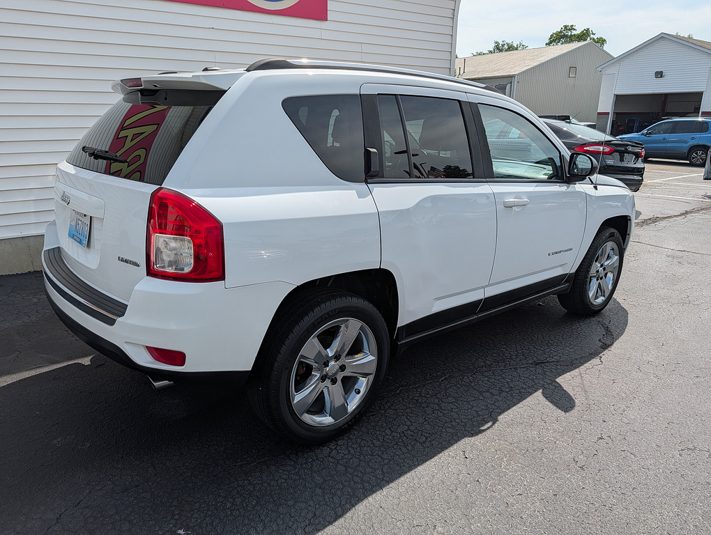 2011 Jeep COMPASS LIMITED Located at Circus Auto Sales slide-image