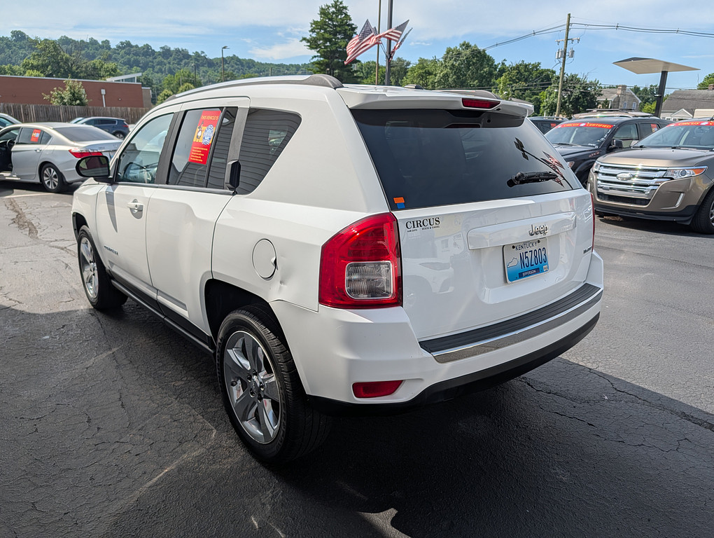 2011 Jeep COMPASS LIMITED Located at Circus Auto Sales light-box-slides