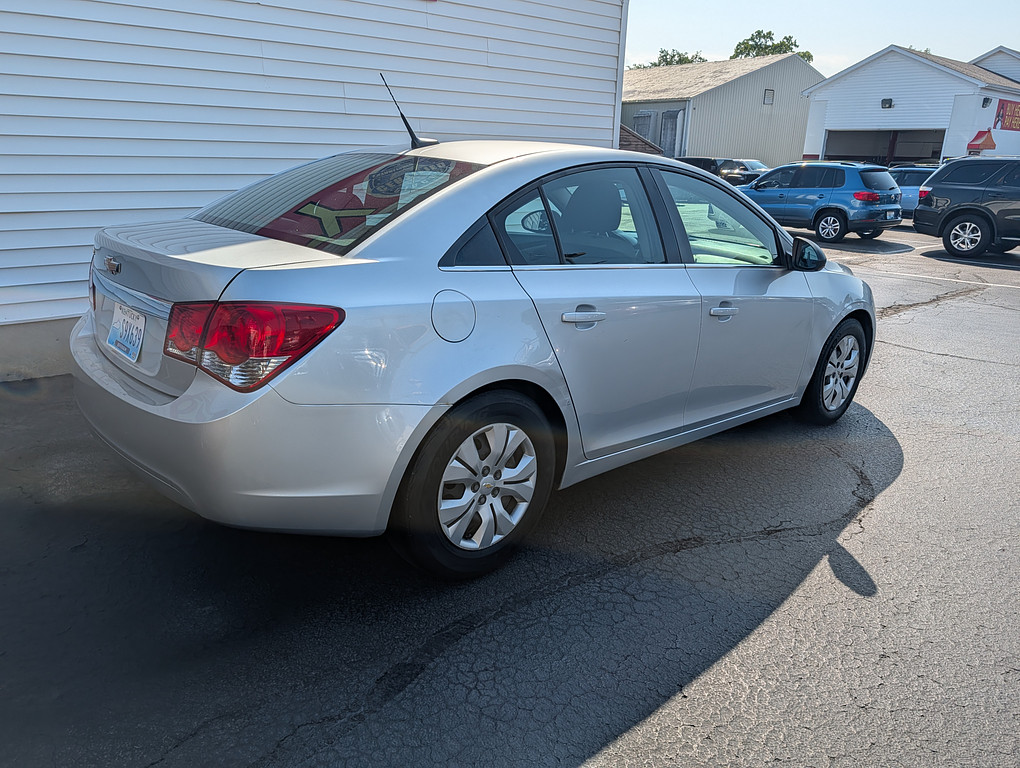 2012 Chevrolet CRUZE 2LS Located at Circus Auto Sales slide-image