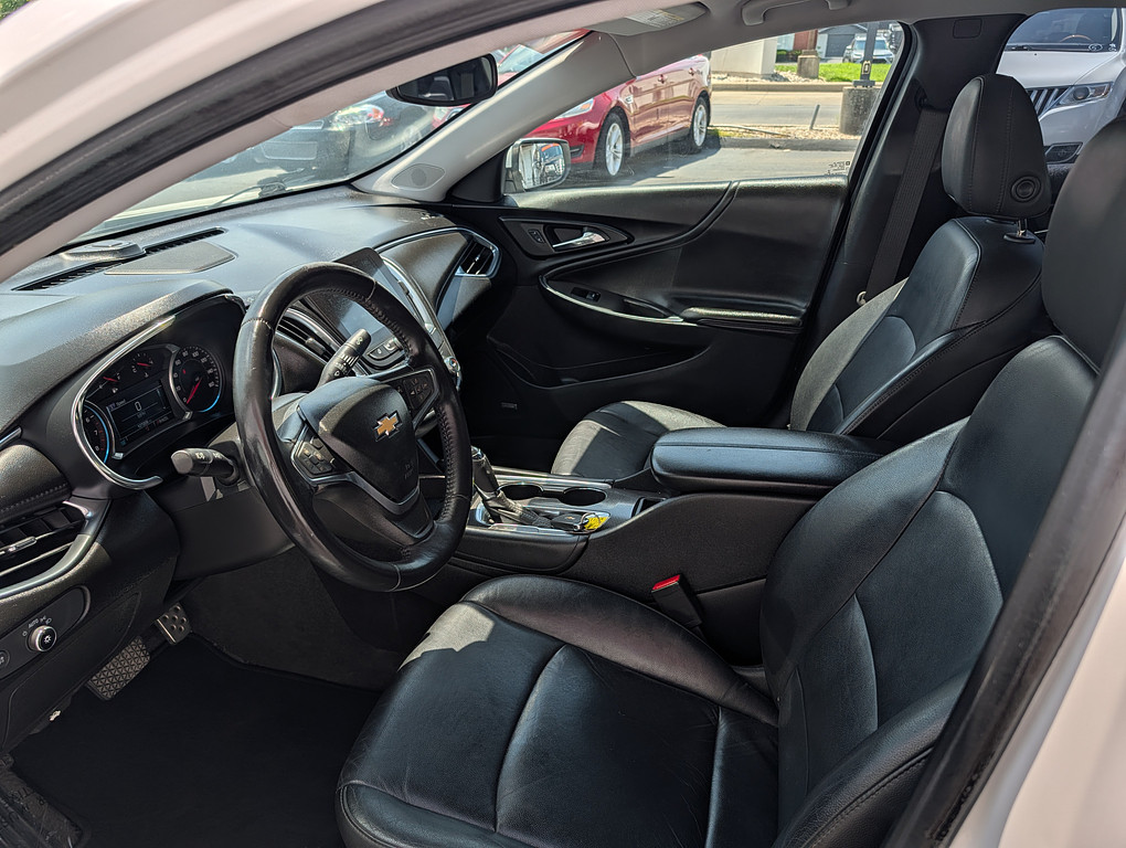 2016 Chevrolet MALIBU LT 1LT Located at Circus Auto Sales slide-image