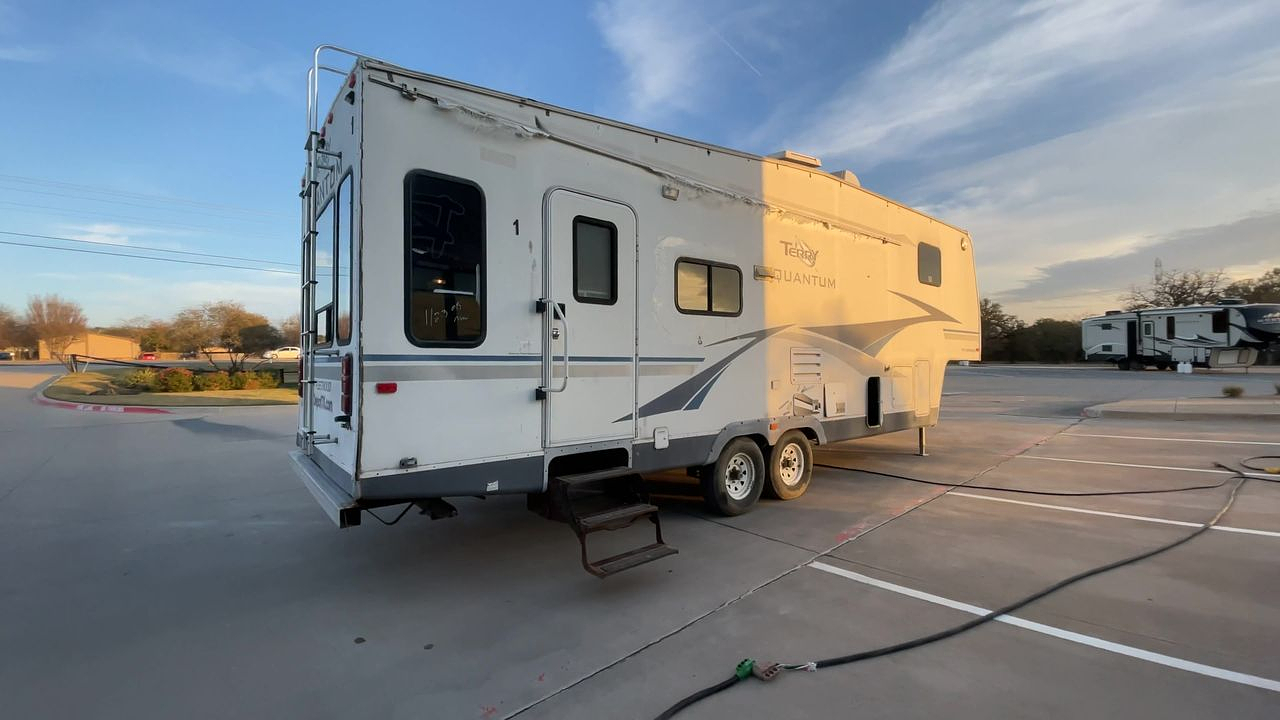 2005 TERRY QUANTUM 305RLDS