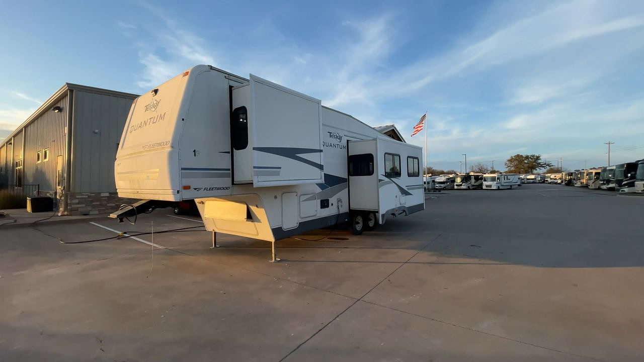 2005 TERRY QUANTUM 305RLDS
