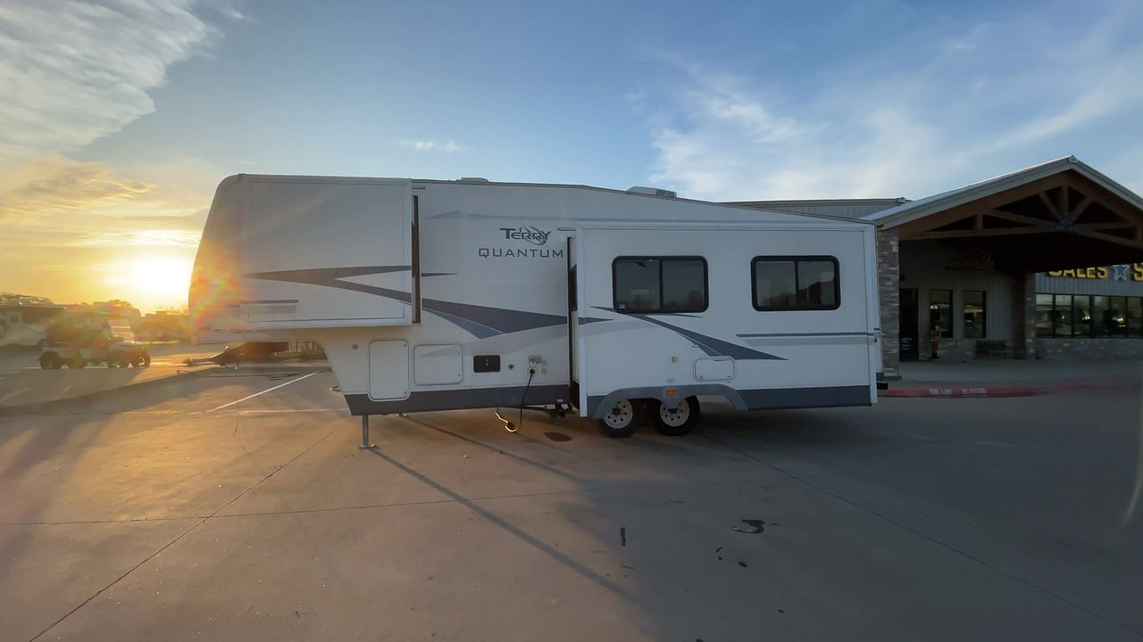 2005 TERRY QUANTUM 305RLDS