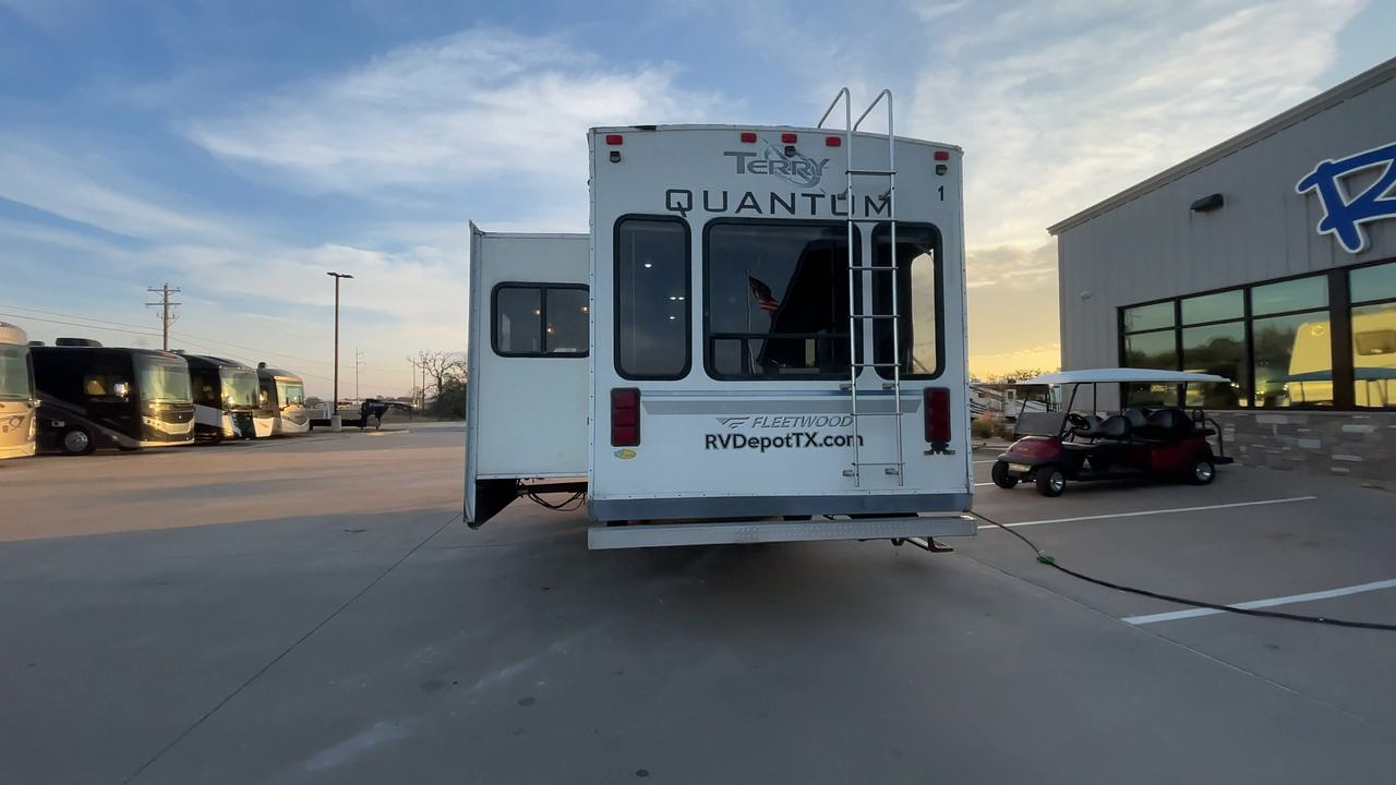 2005 TERRY QUANTUM 305RLDS