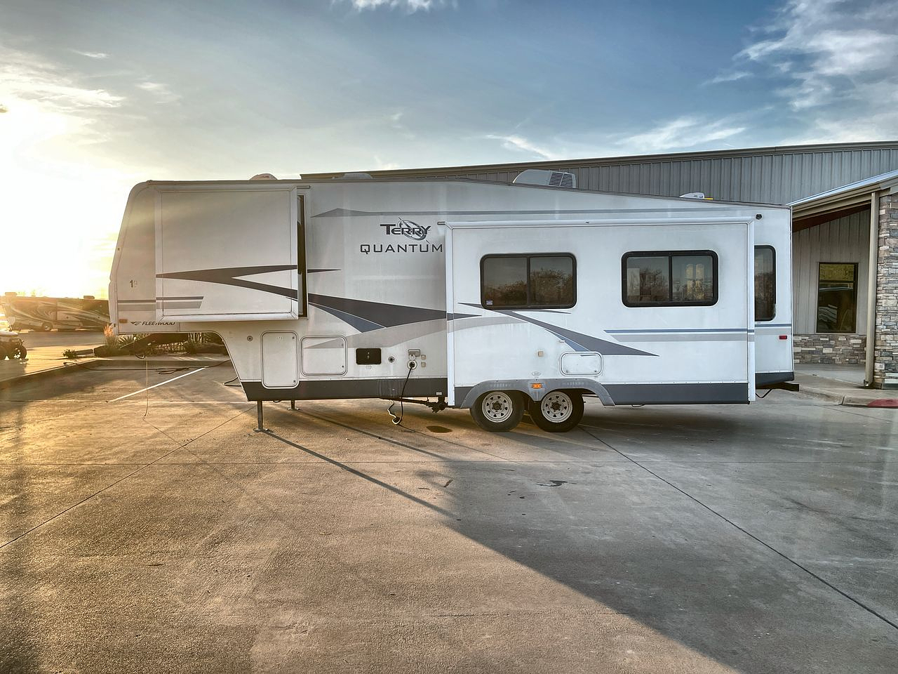 2005 TERRY QUANTUM 305RLDS