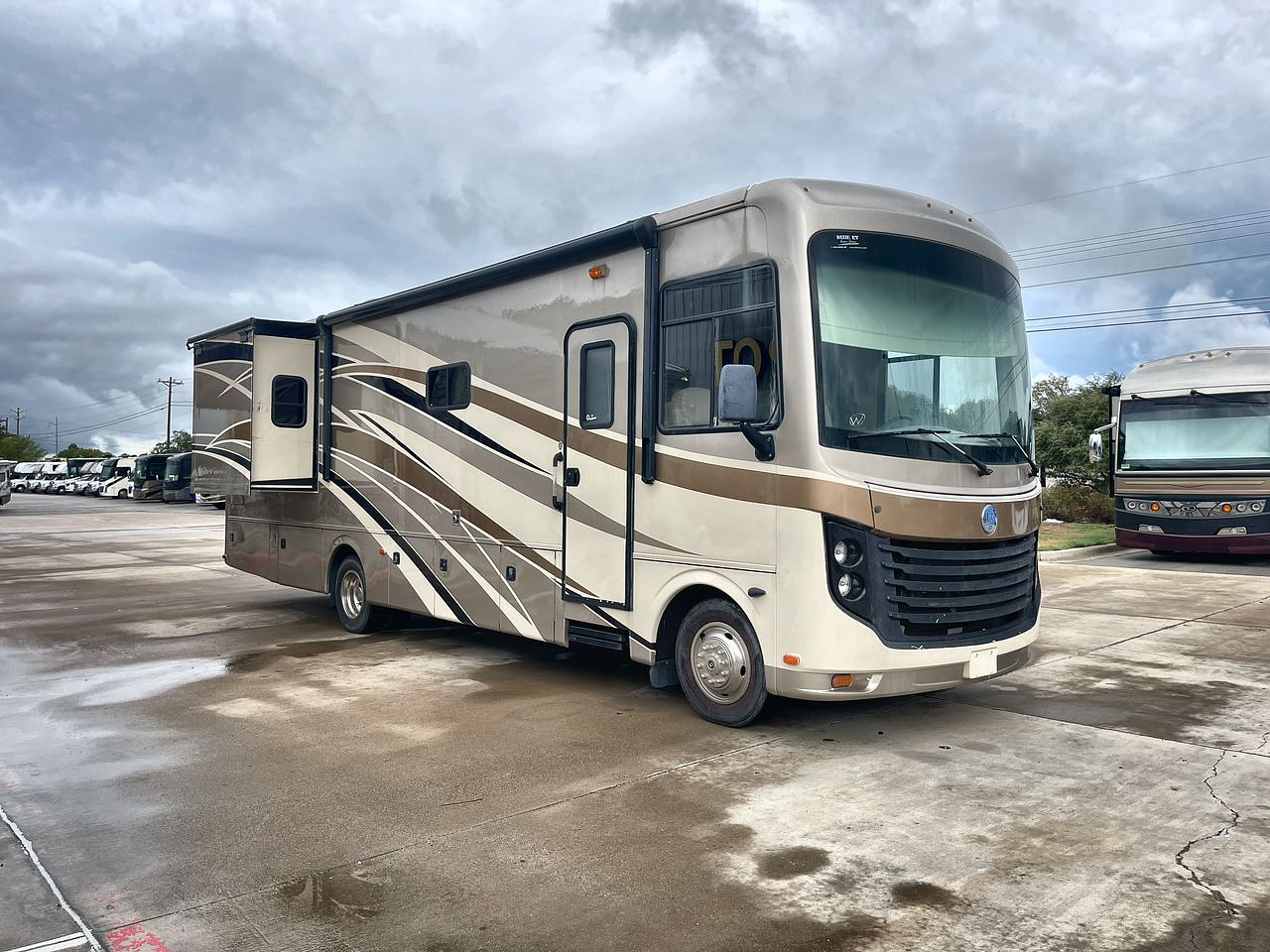 2014 HOLIDAY RAMBLER VACATIONER 33SFD