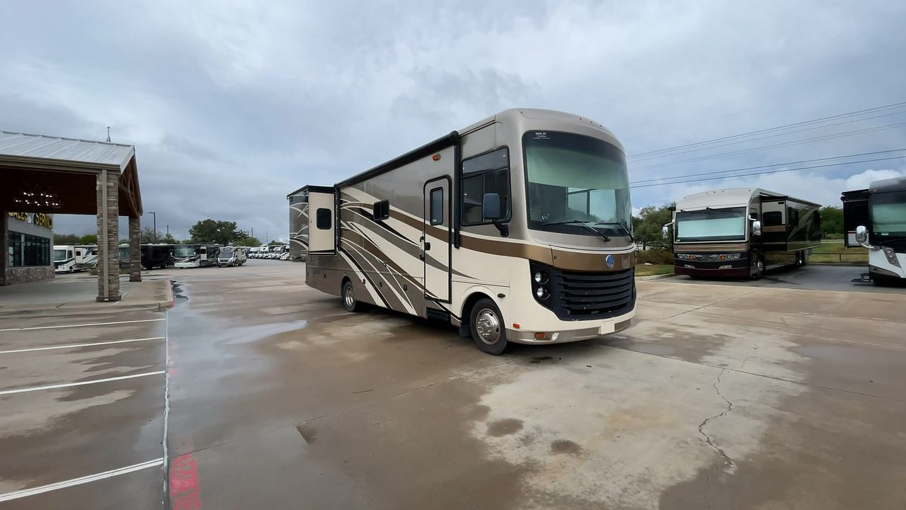 2014 HOLIDAY RAMBLER VACATIONER 33SFD