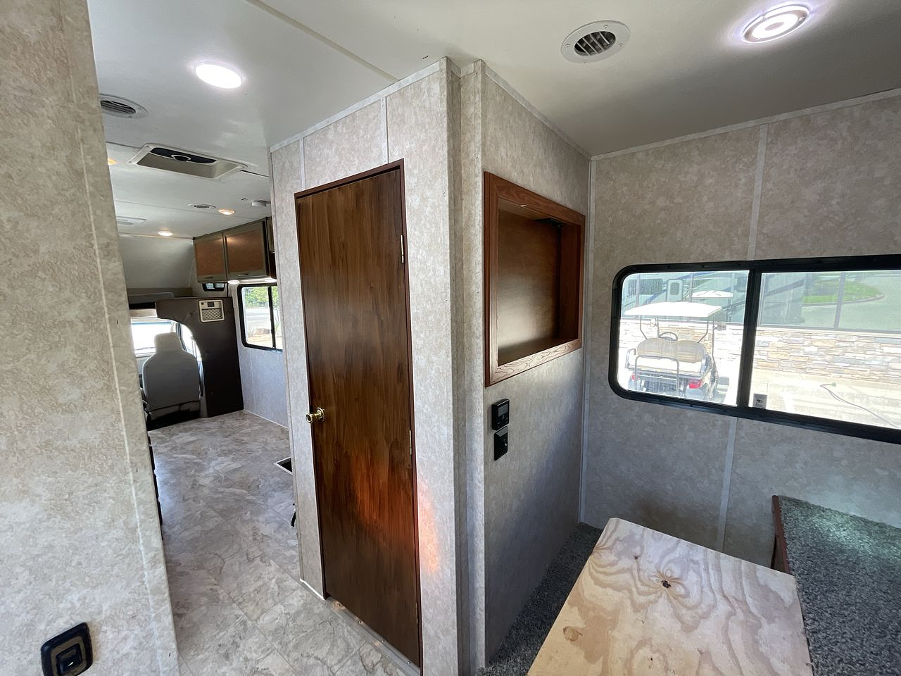2022 THOR CHATEAU 28A