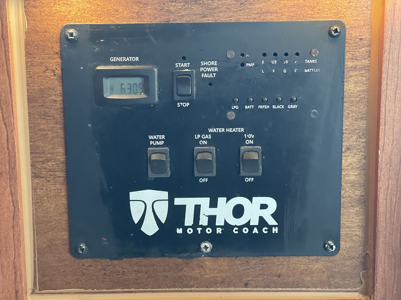 2022 THOR CHATEAU 28A