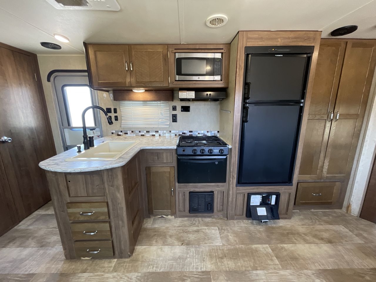 2019 GULF STREAM CONQUEST 268BH