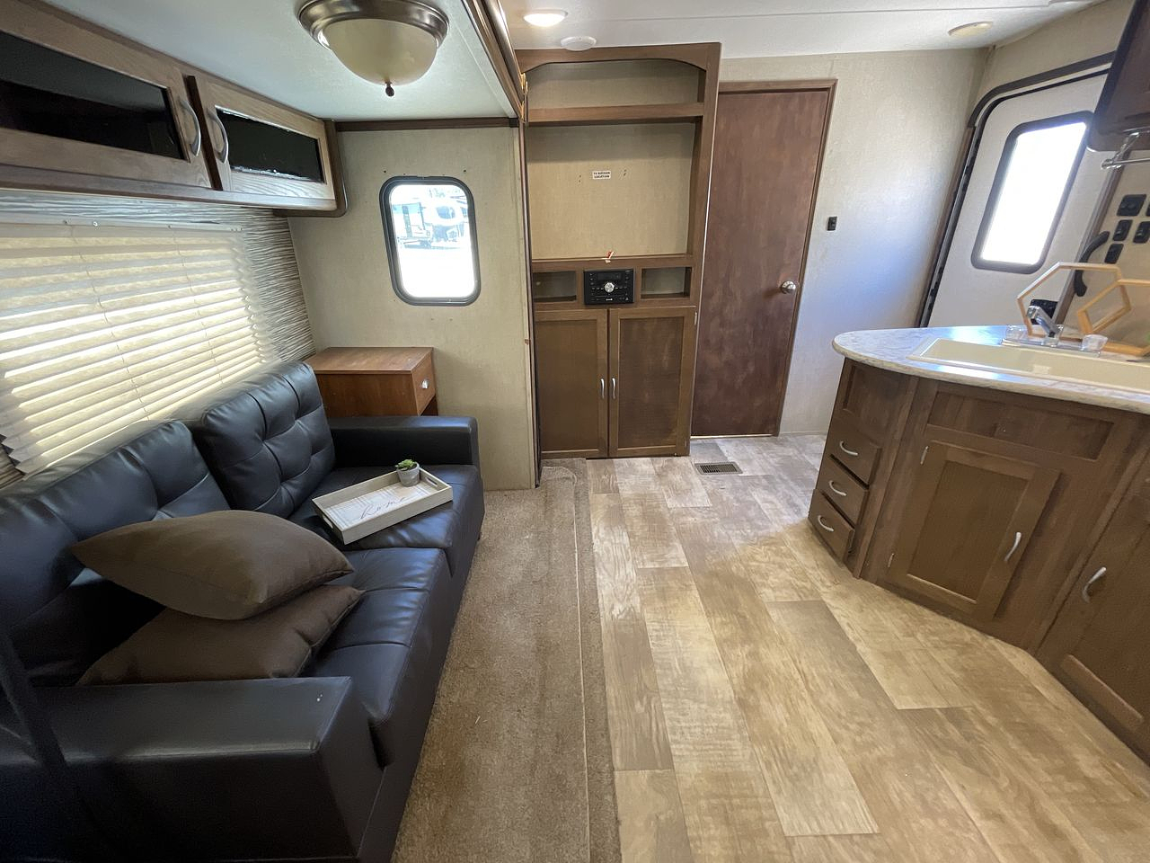 2018 GULF STREAM CONQUEST 30FRK