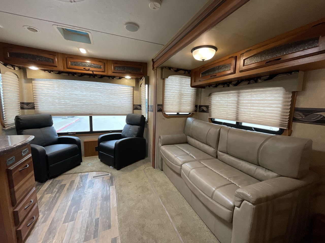 2015 STARCRAFT TRAVEL STAR 286RLWS