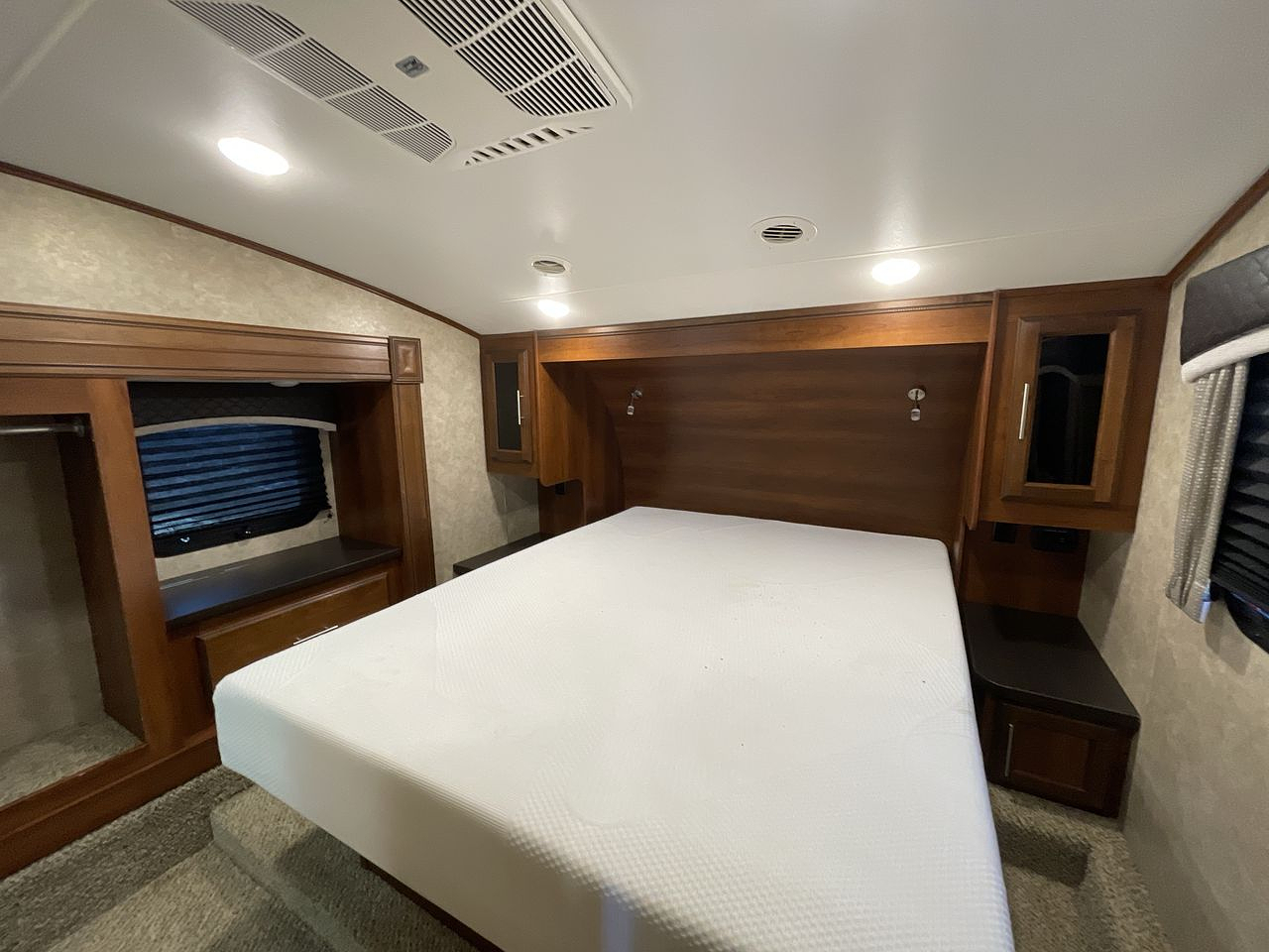 2018 JAYCO EAGLE 305 MBOK