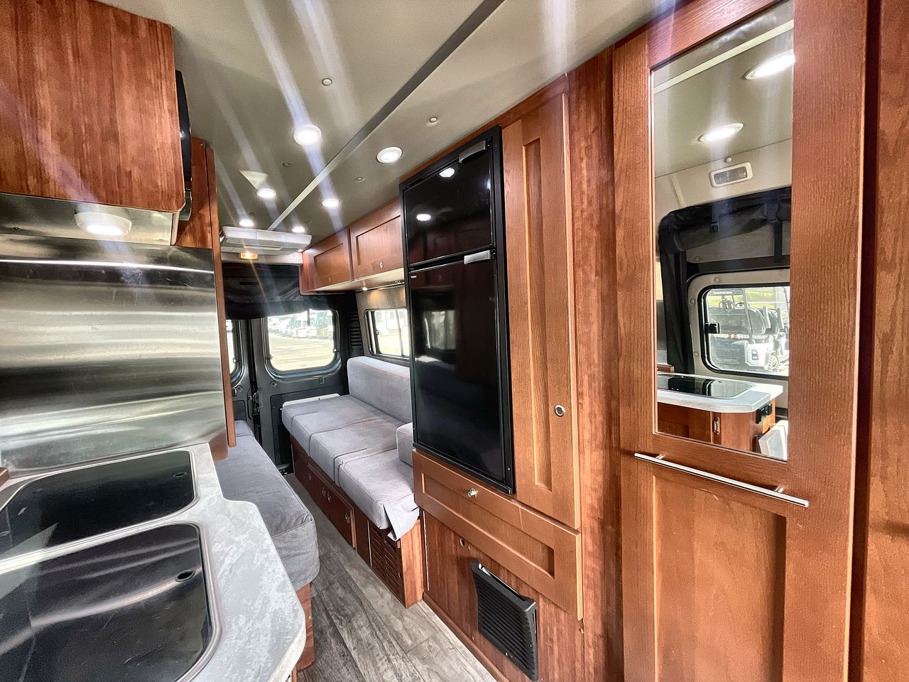 2023 ROADTREK 190 PLAY SLUMBER