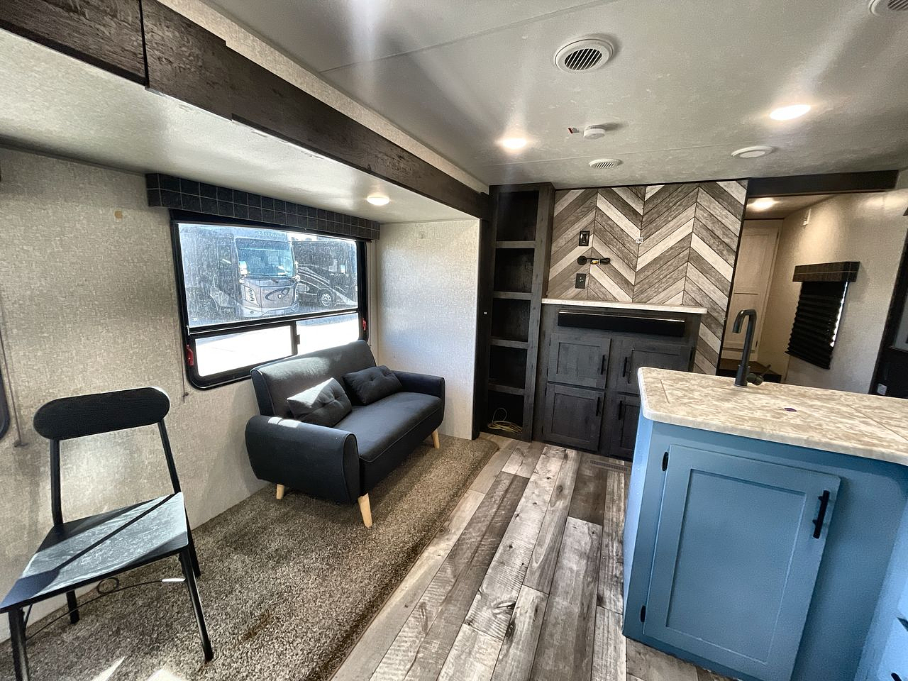 2022 KZ SPORTSMEN 332BHKSE