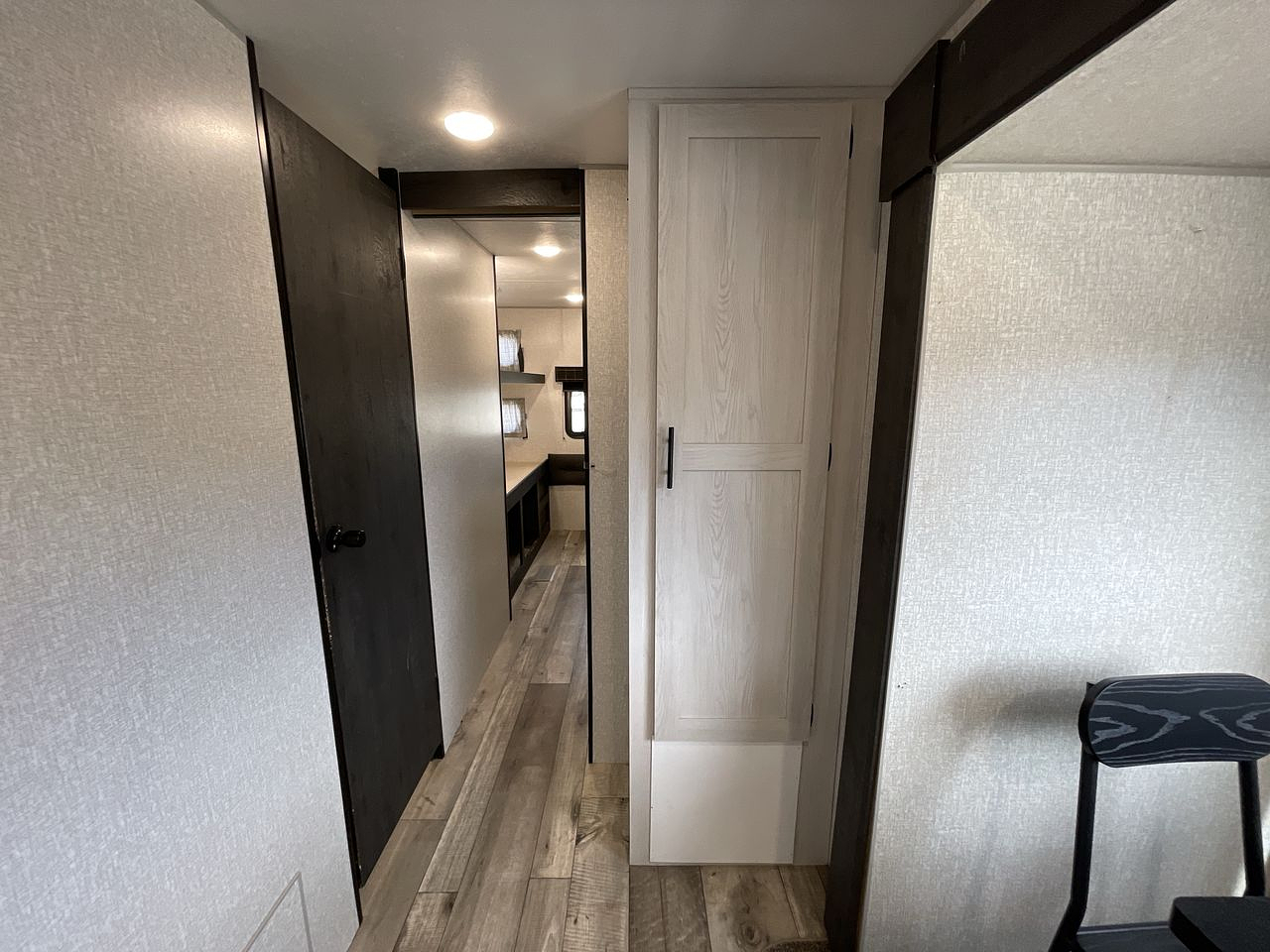 2022 KZ SPORTSMEN 332BHKSE