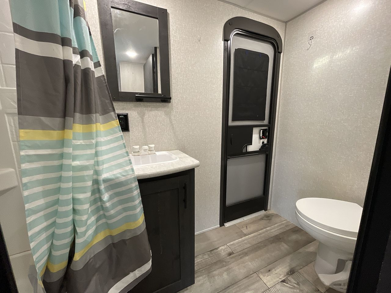 2022 KZ SPORTSMEN 332BHKSE