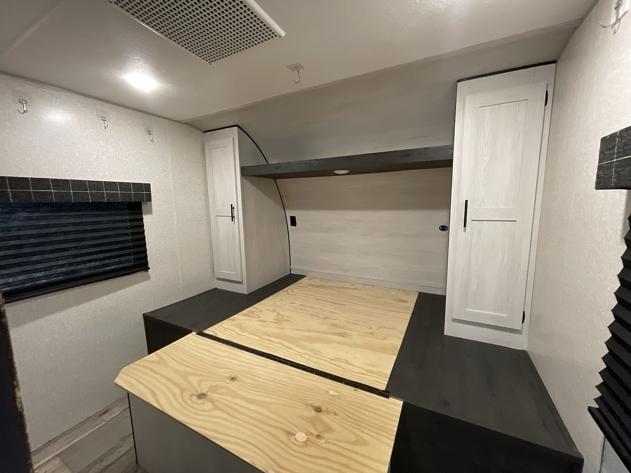 2022 KZ SPORTSMEN 332BHKSE