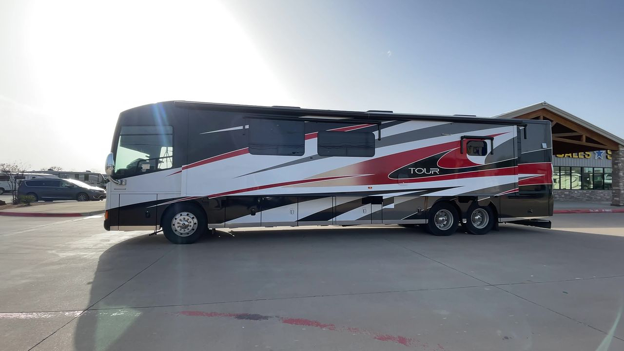 2015 WINNEBAGO TOUR 42QD