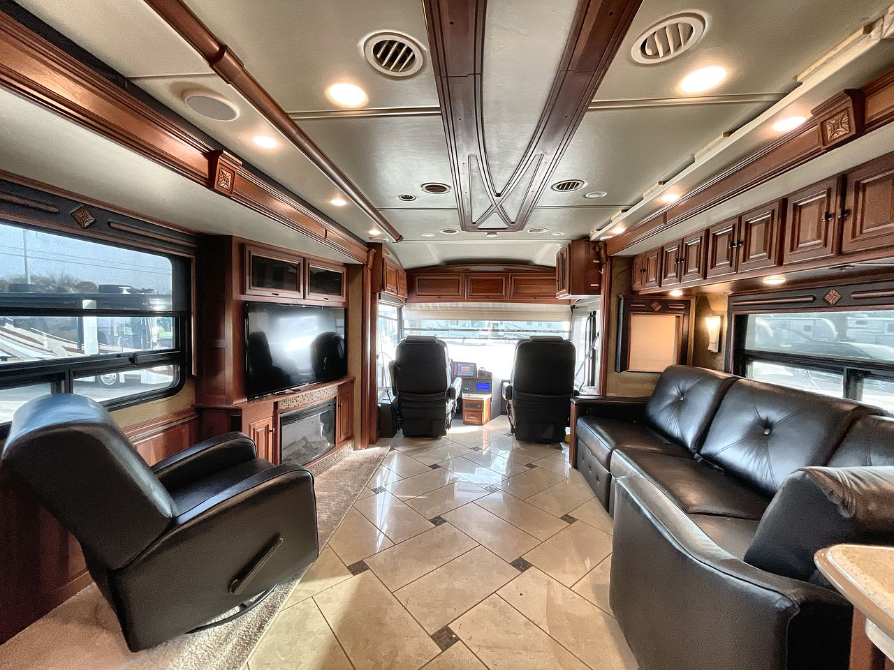 2015 WINNEBAGO TOUR 42QD