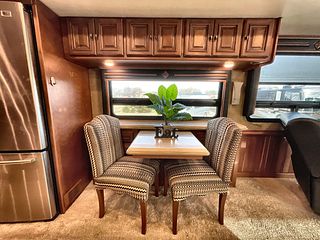 2015 Winnebago Tour 42QD interior photo 2