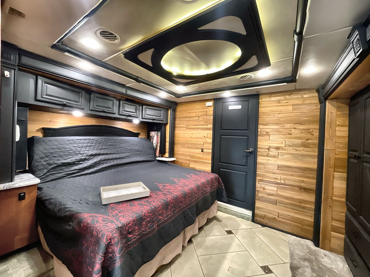 2015 WINNEBAGO TOUR 42QD