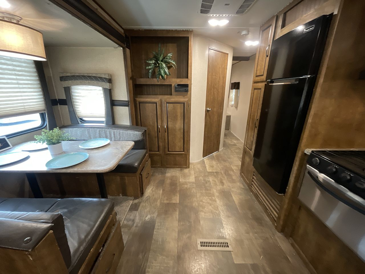 2017 CROSSROADS ZINGER Z1 27RL