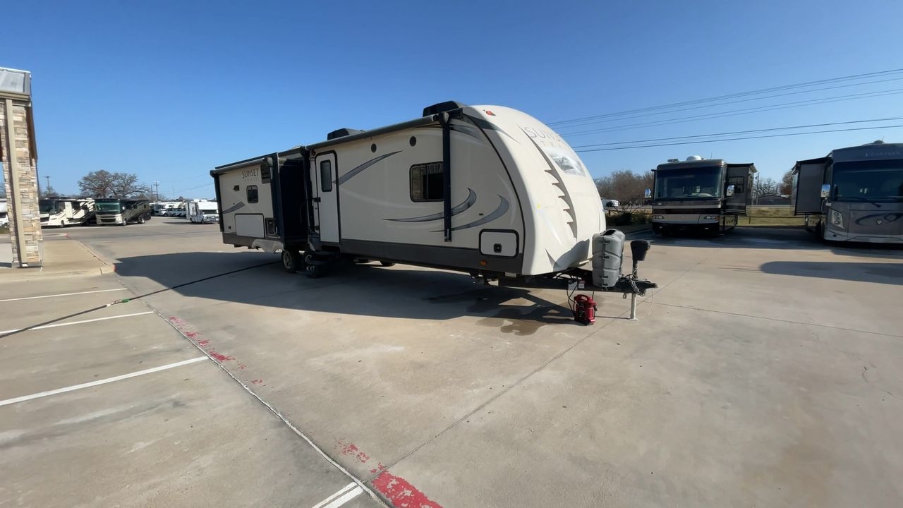 2017 CROSSROAD SUNSET TRAIL 322RL