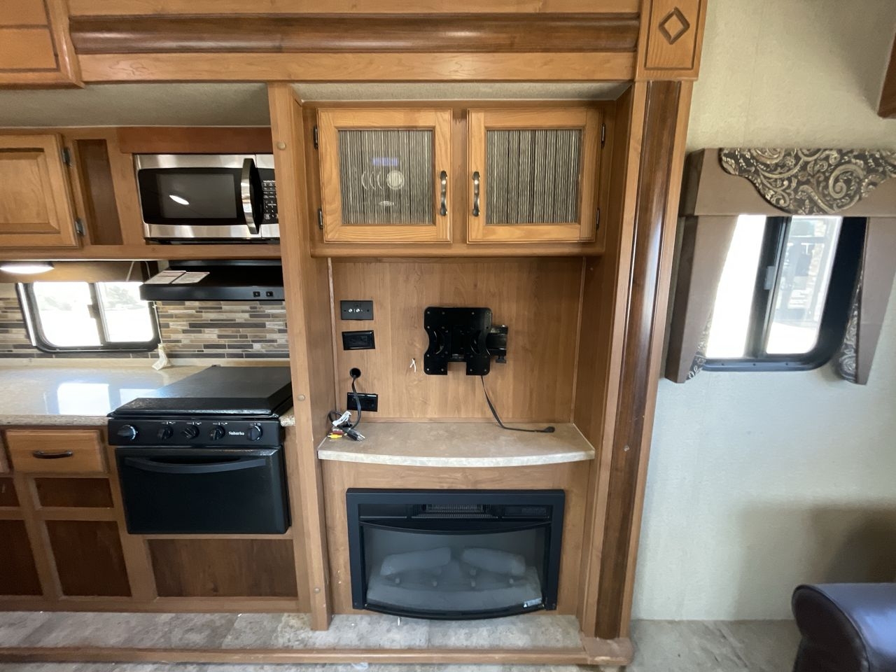 2017 CROSSROAD SUNSET TRAIL 322RL