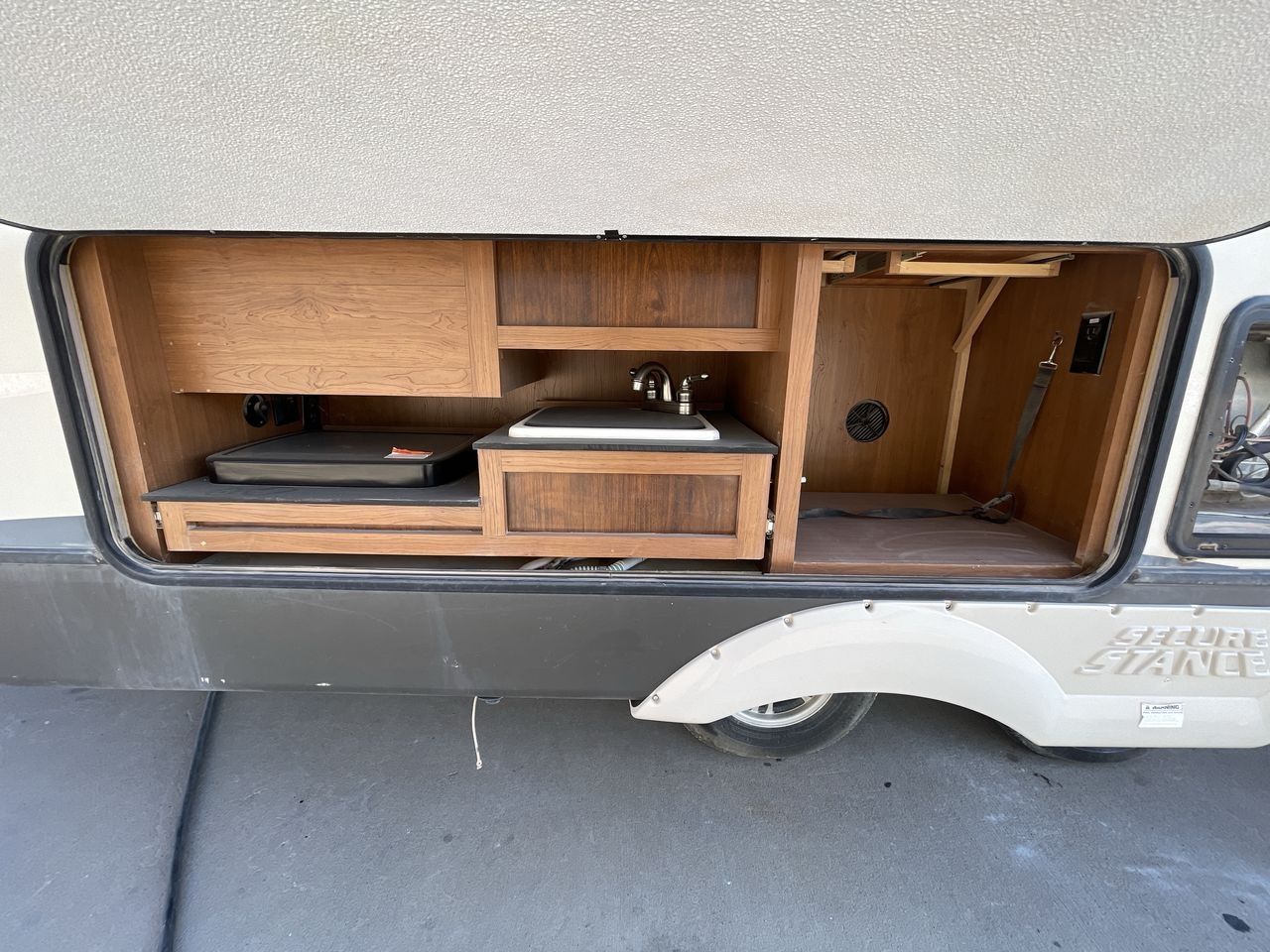 2017 CROSSROAD SUNSET TRAIL 322RL