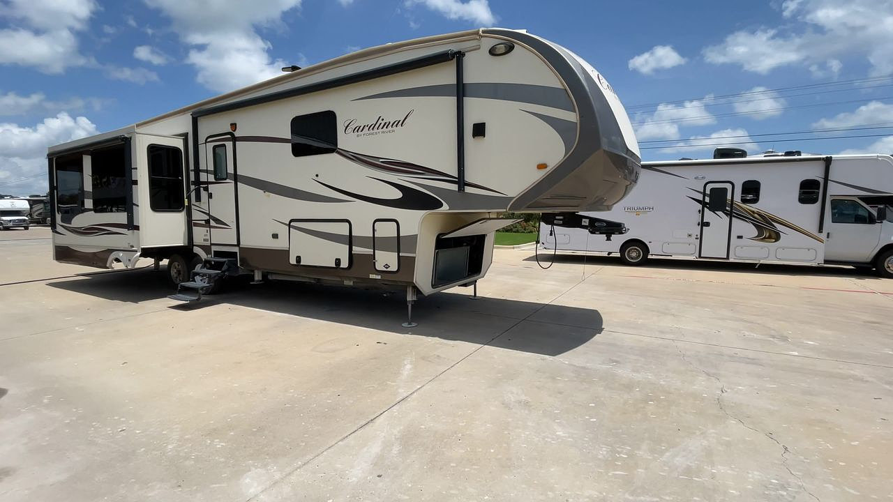 2016 FOREST RIVER CARDINAL 3875FB