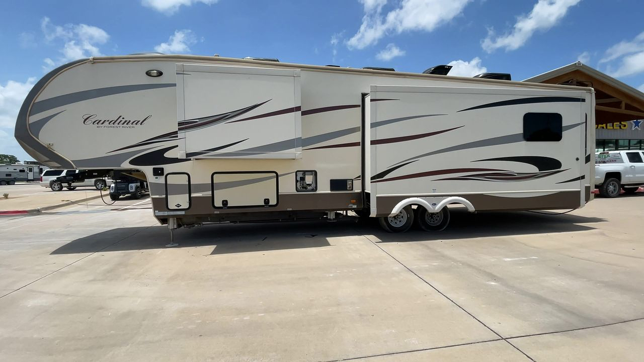 2016 FOREST RIVER CARDINAL 3875FB