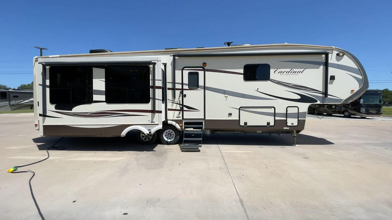 2016 FOREST RIVER CARDINAL 3875FB