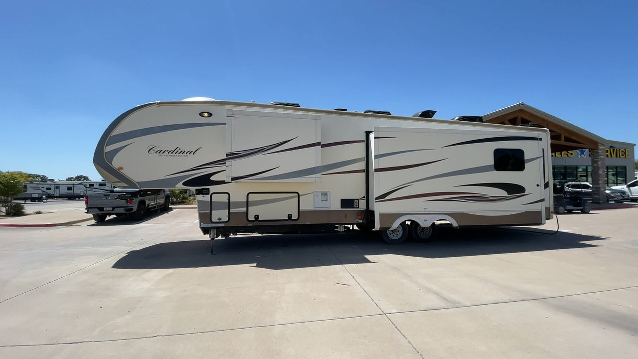 2016 FOREST RIVER CARDINAL 3875FB