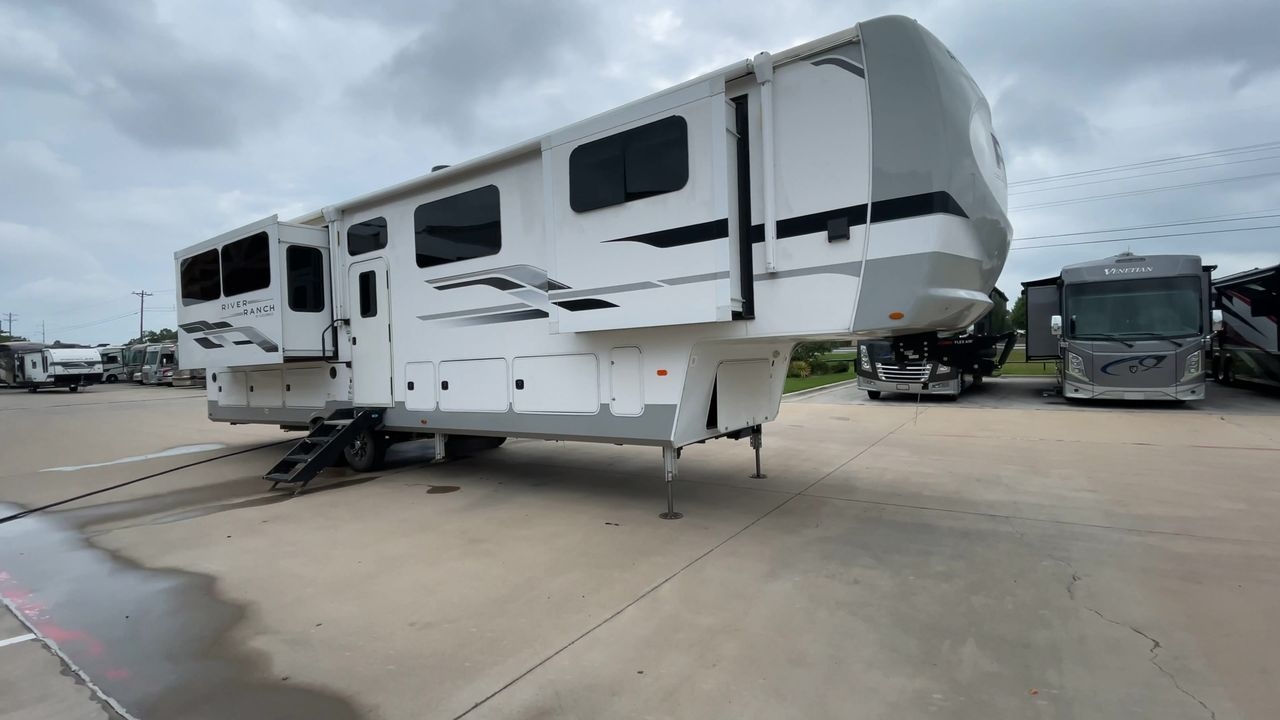 2022 FOREST RIVER COLUMBUS RIVER RANCH