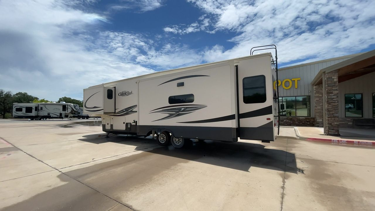 2020 FOREST RIVER CEDAR CREEK HATHAWAY