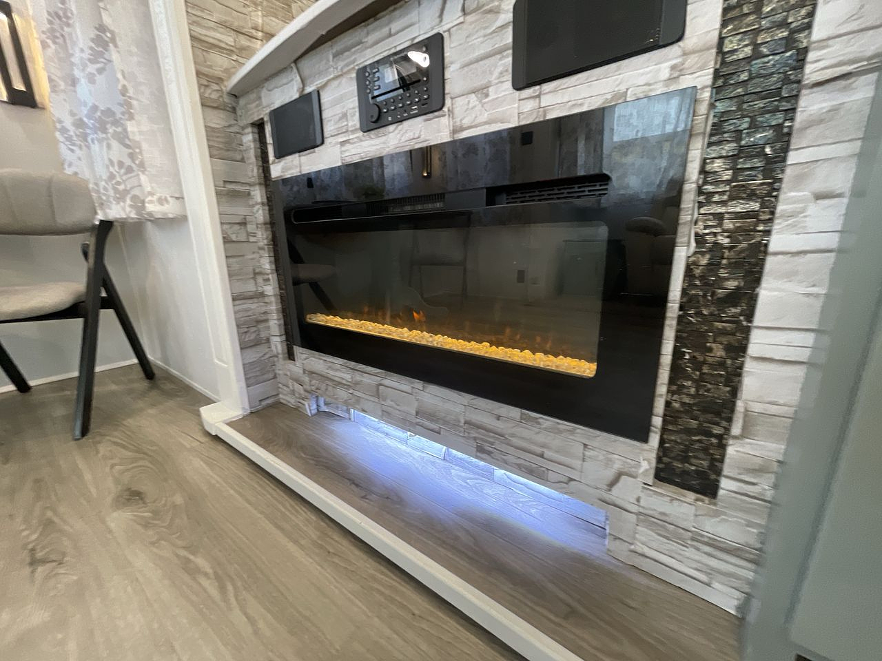 2020 FOREST RIVER CEDAR CREEK HATHAWAY