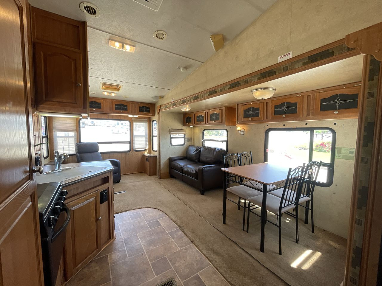 2010 FLAGSTAFF 8528CKSS