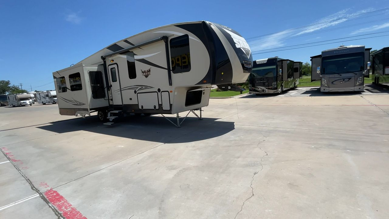 2016 FOREST RIVER SABRE 330CK