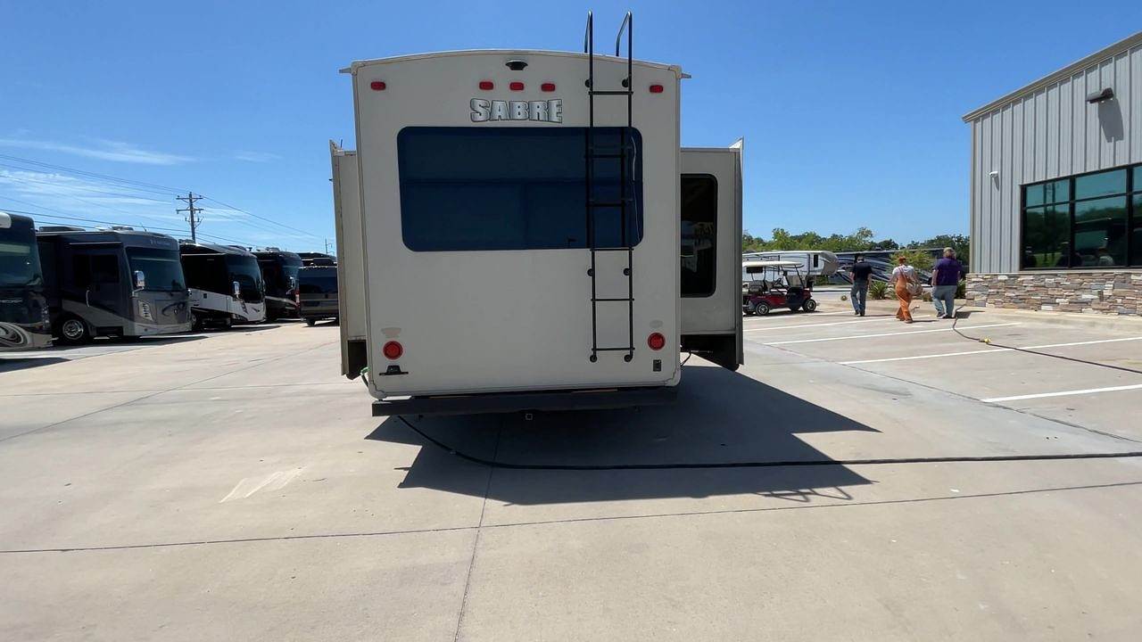 2016 FOREST RIVER SABRE 330CK