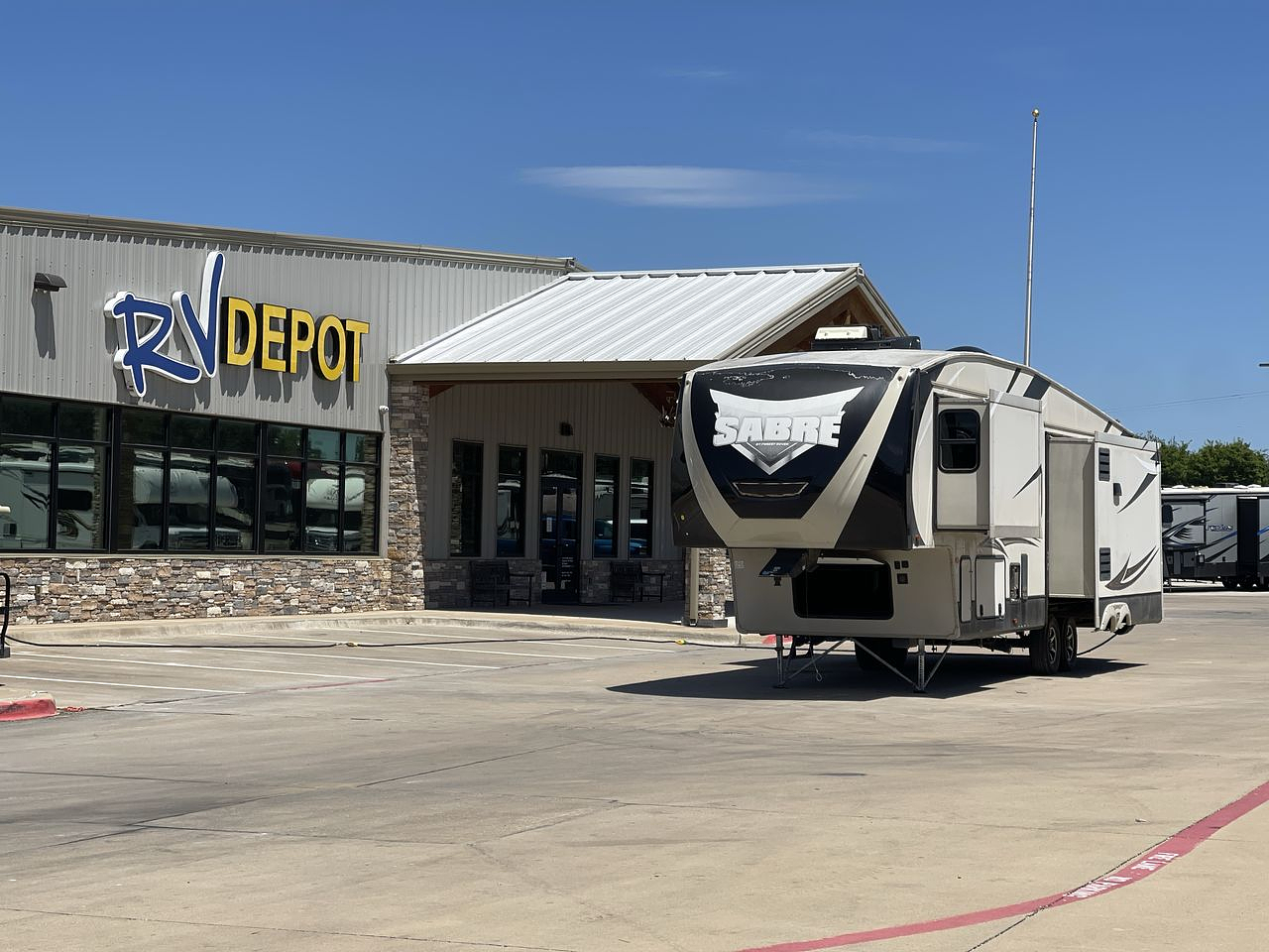 2016 FOREST RIVER SABRE 330CK