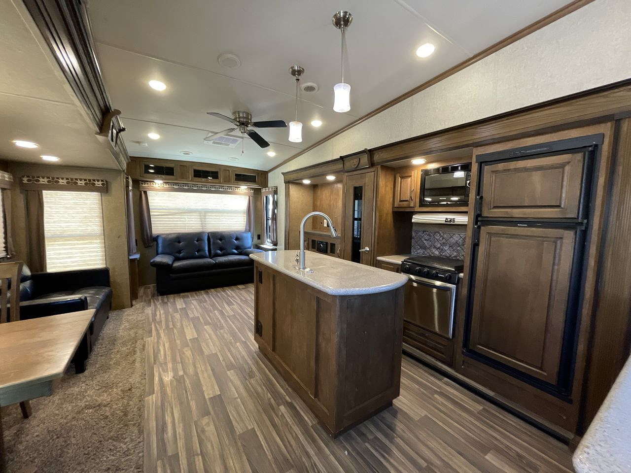 2016 FOREST RIVER SABRE 330CK