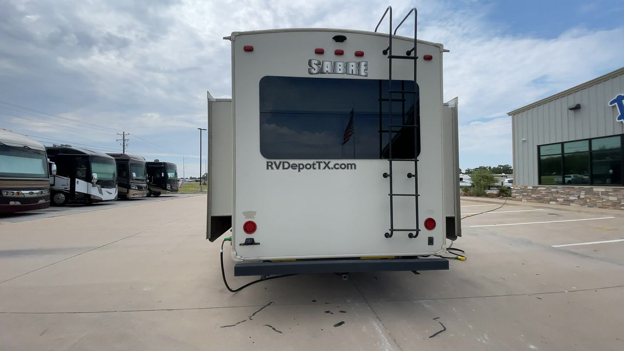 2016 FOREST RIVER SABRE 330CK