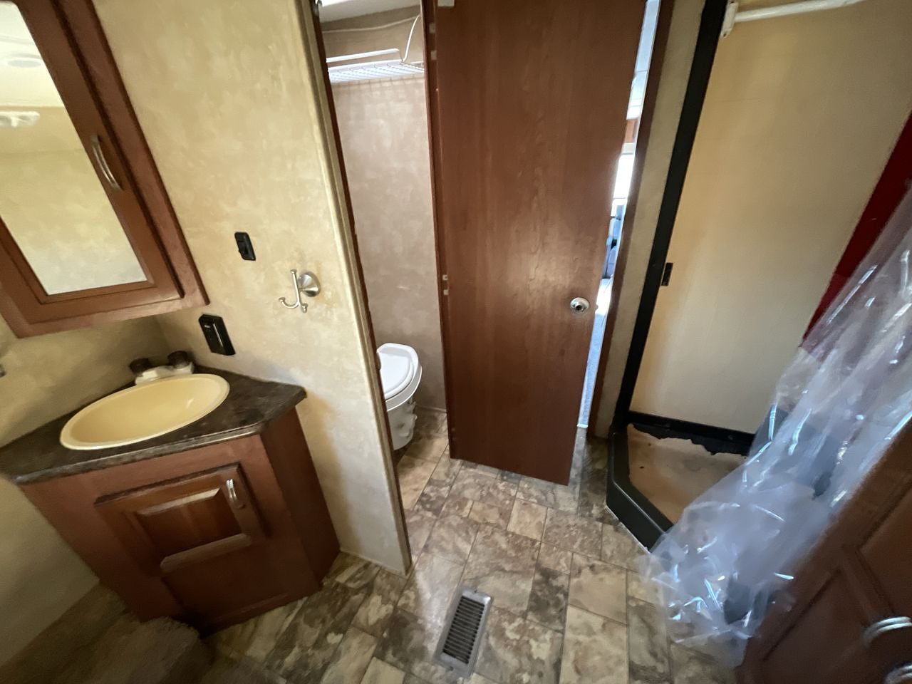 2012 FOREST RIVER EXTRA LITE 271RLX