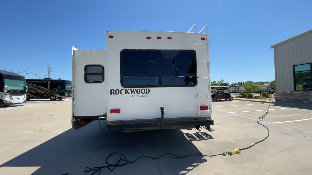 2016 FOREST RIVER ROCKWOOD 2604