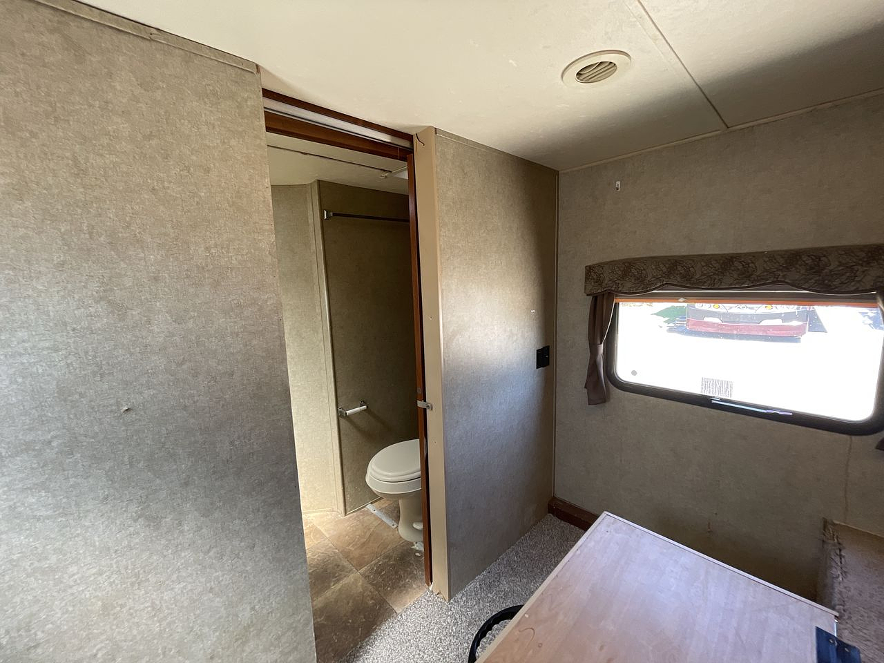 2016 FOREST RIVER ROCKWOOD 2604