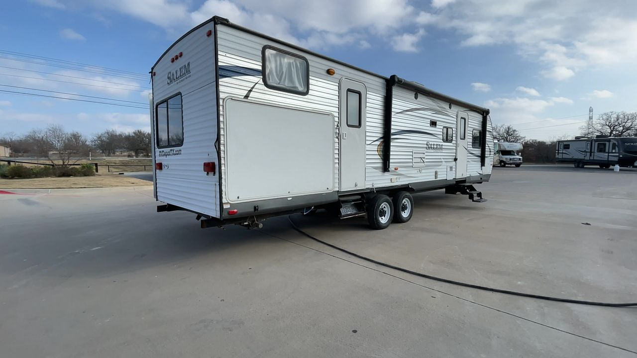2017 SALEM 32BHDS