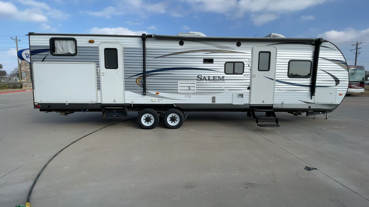 2017 SALEM 32BHDS